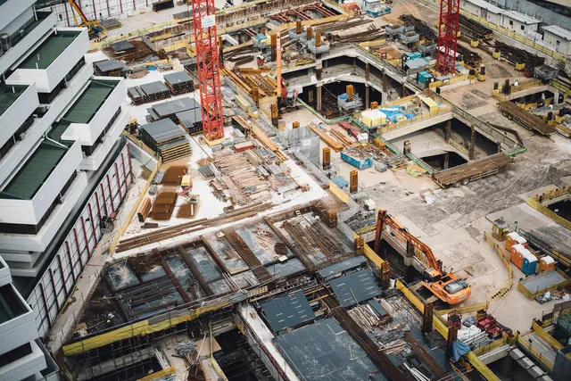 Proyek gedung bertingkat